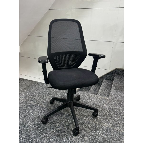 Classic Adjustable Arm Mesh Office Chair