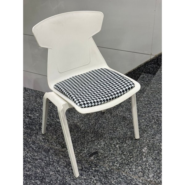 Plastic Frame + Cushion Seat Restaurant Chair