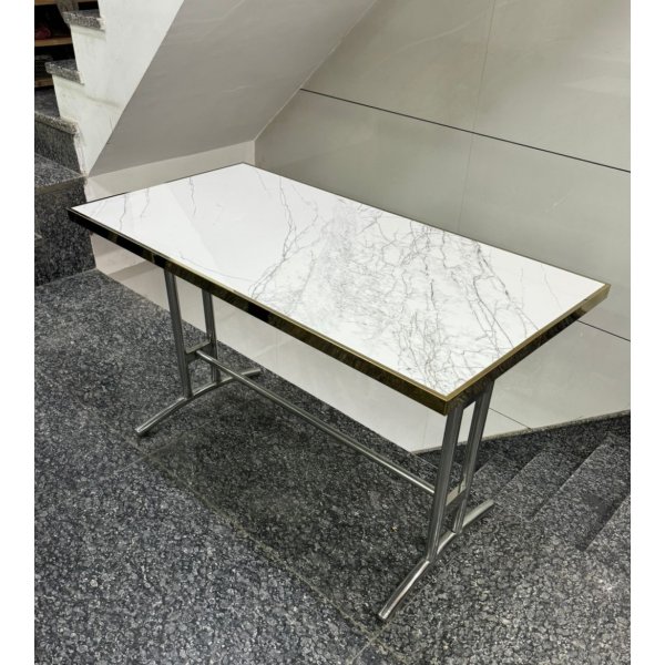 Restaurant Table with 4 Pillar Frame