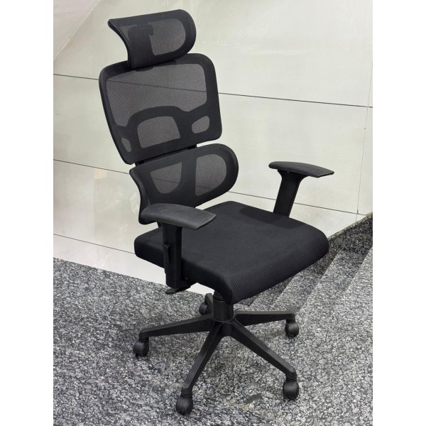 Urban Air Mesh Office Chair in Black