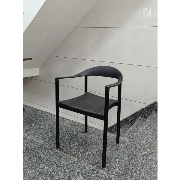 Vento Comfort Arm Chair for Restaurant