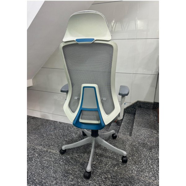 White Grey - Nylon/ Vista Base Mesh Office Chair